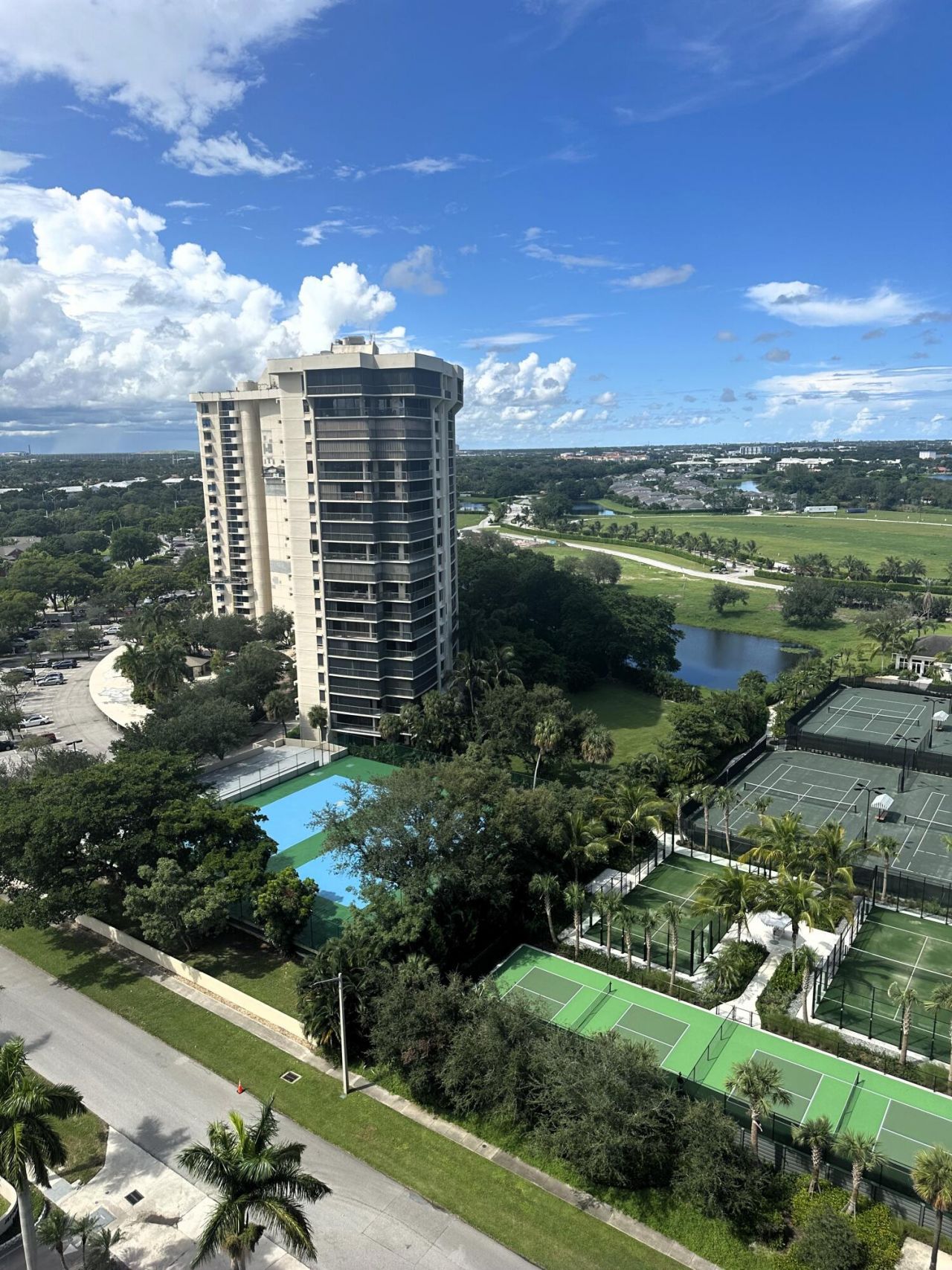 2425 Presidential Way, Unit 1703, West Palm Beach, FL 33401 Photo