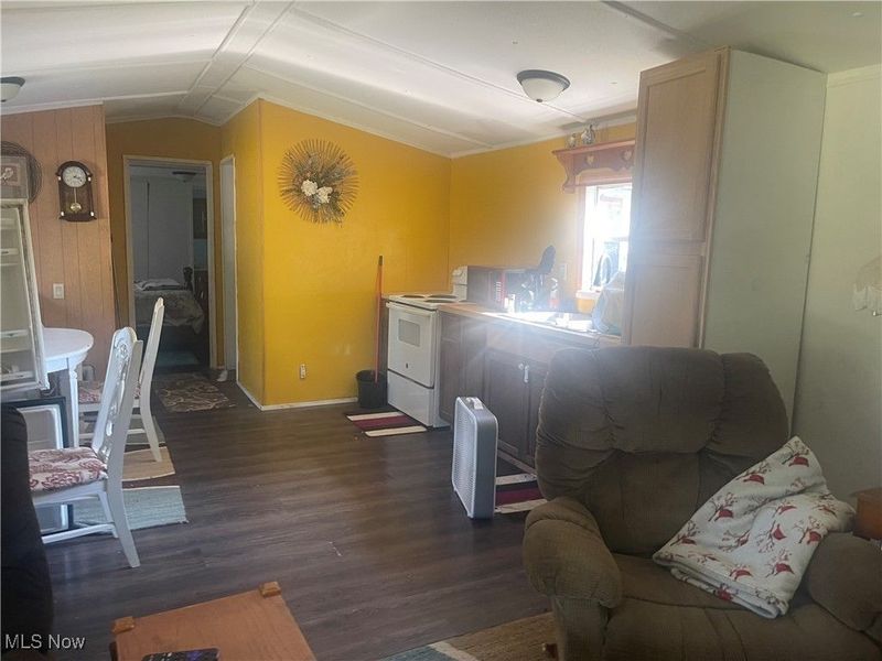 765 Hannaman Lane, Elizabeth, WV 26143 Photo 5