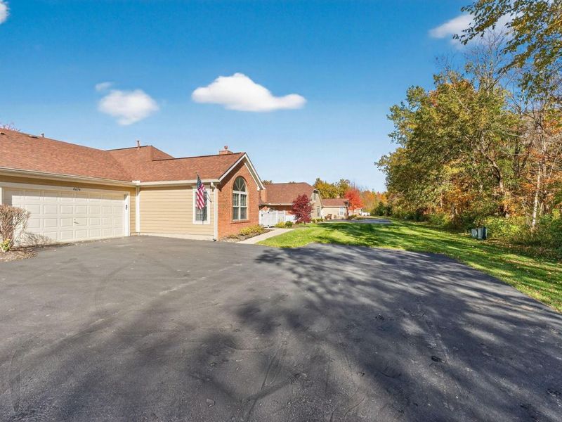 4636 Collingville Way, Unit 22, Columbus, OH 43230 Photo 3