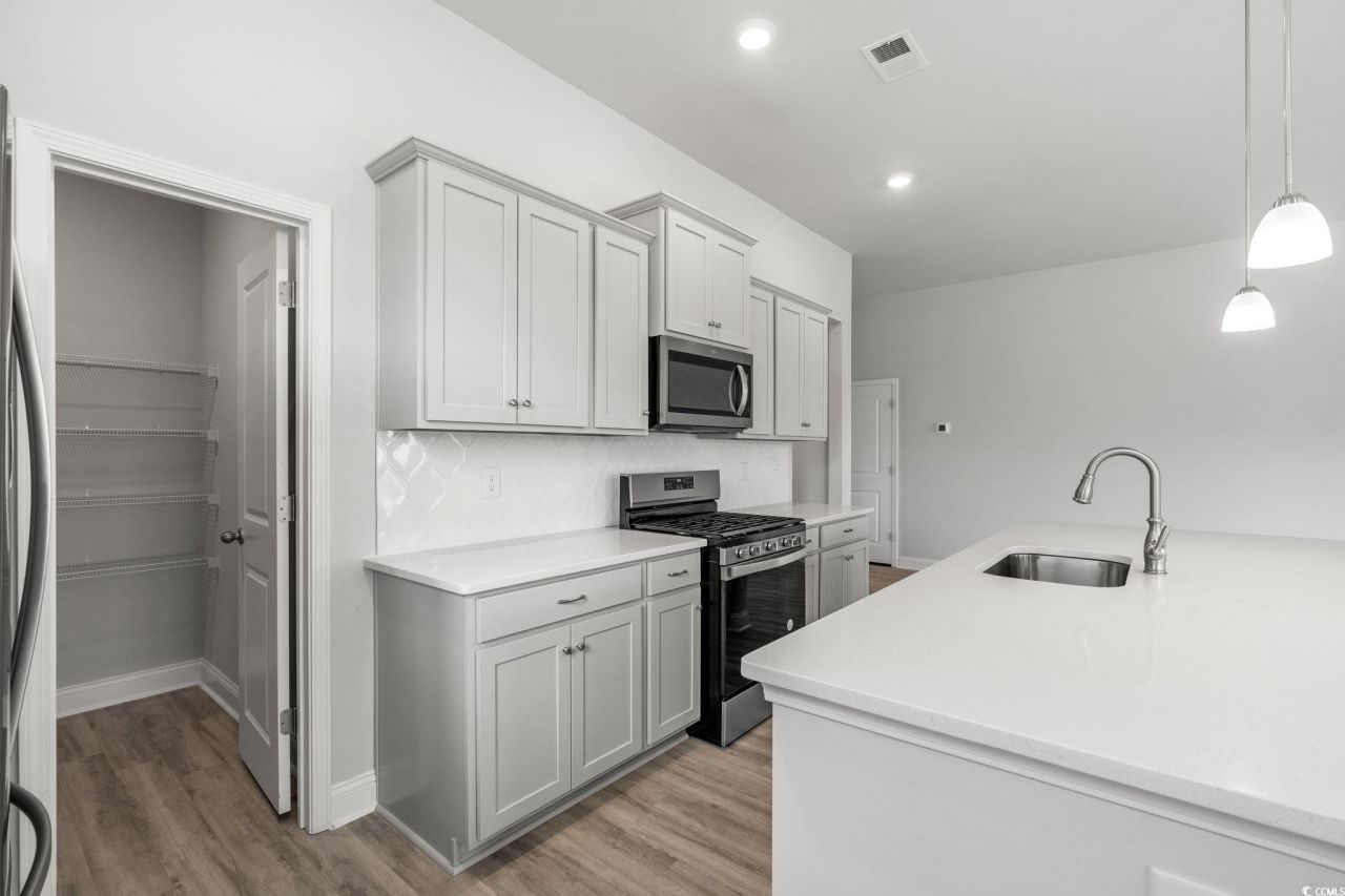 4574 Lady Slipper Dr. Photo 8