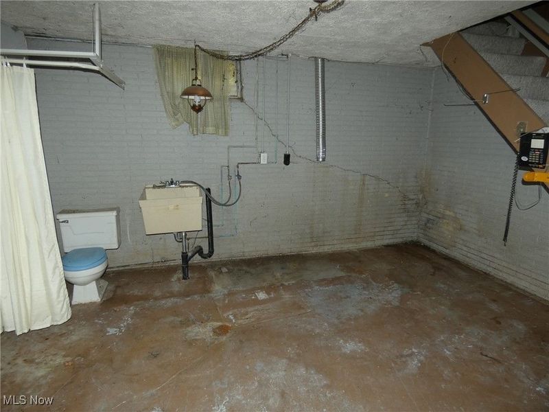 820 Mariann Drive, Martins Ferry, OH 43935 Photo 19