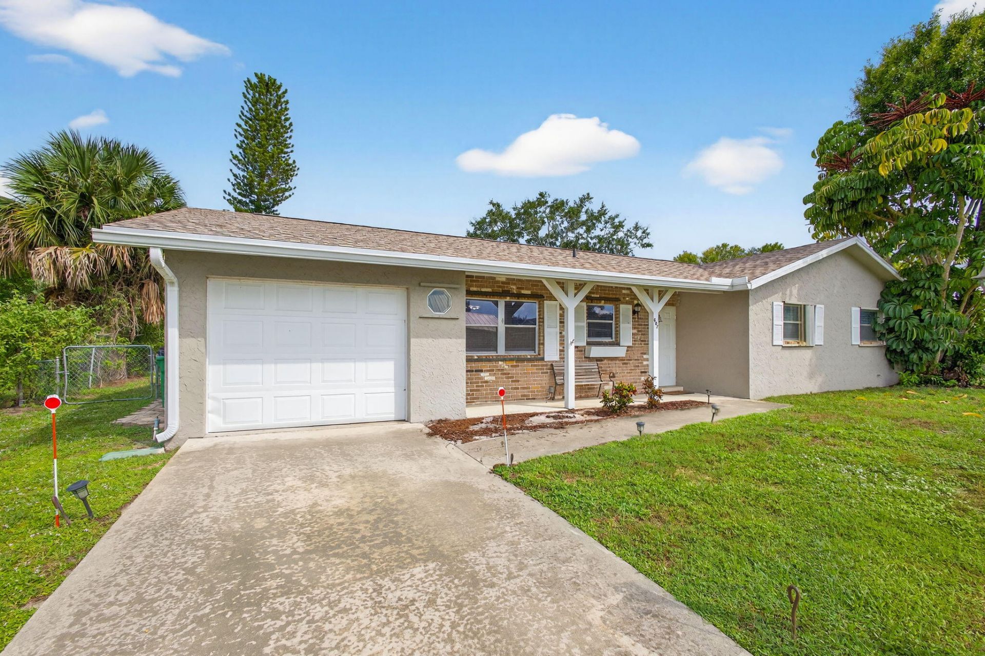 607 SE Forgal Street Se, Port Saint Lucie, FL 34983 Photo