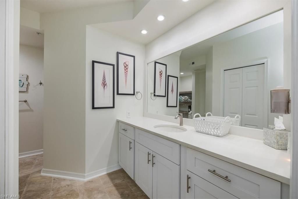 545 11th Ave S, Unit 104, Naples, FL 34102 Photo