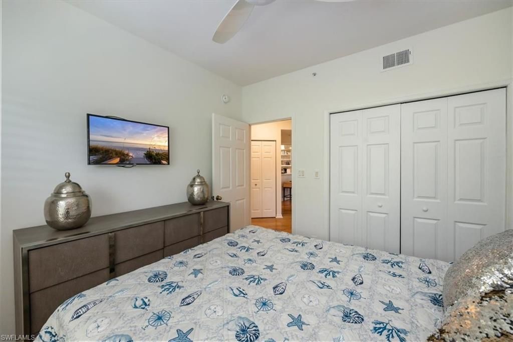 545 11th Ave S, Unit 104, Naples, FL 34102 Photo