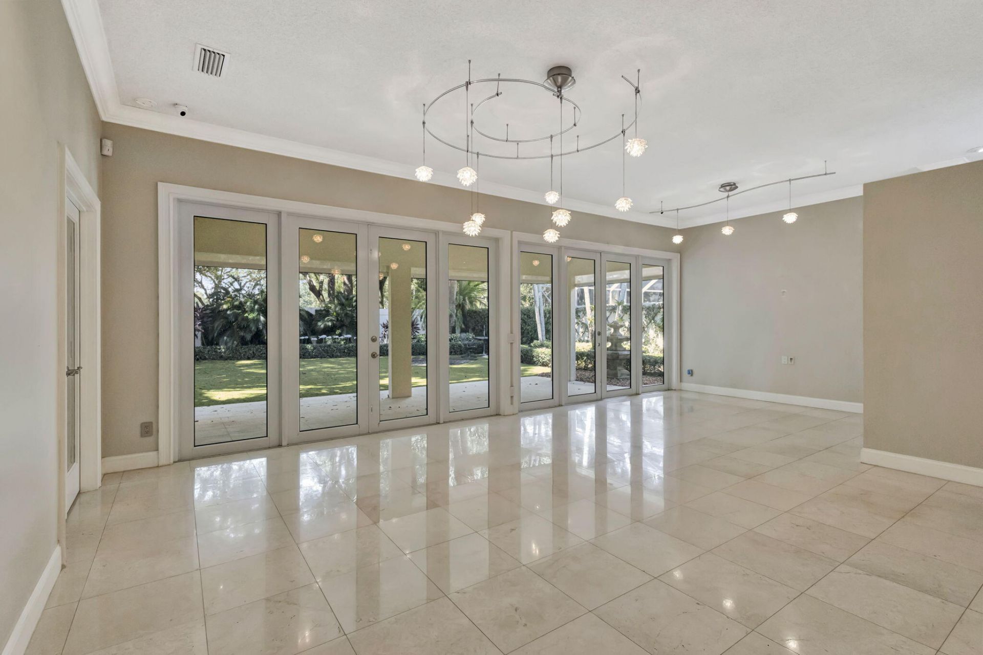 229 E Tall Oaks Circle, Palm Beach Gardens, FL 33410 Photo