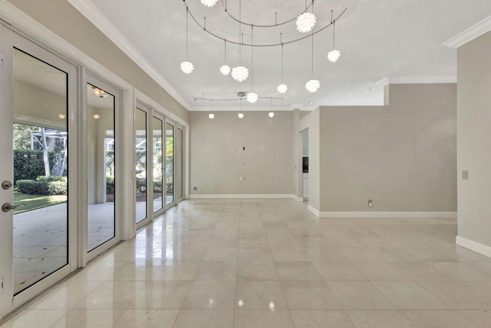 229 E Tall Oaks Circle, Palm Beach Gardens, FL 33410 Photo