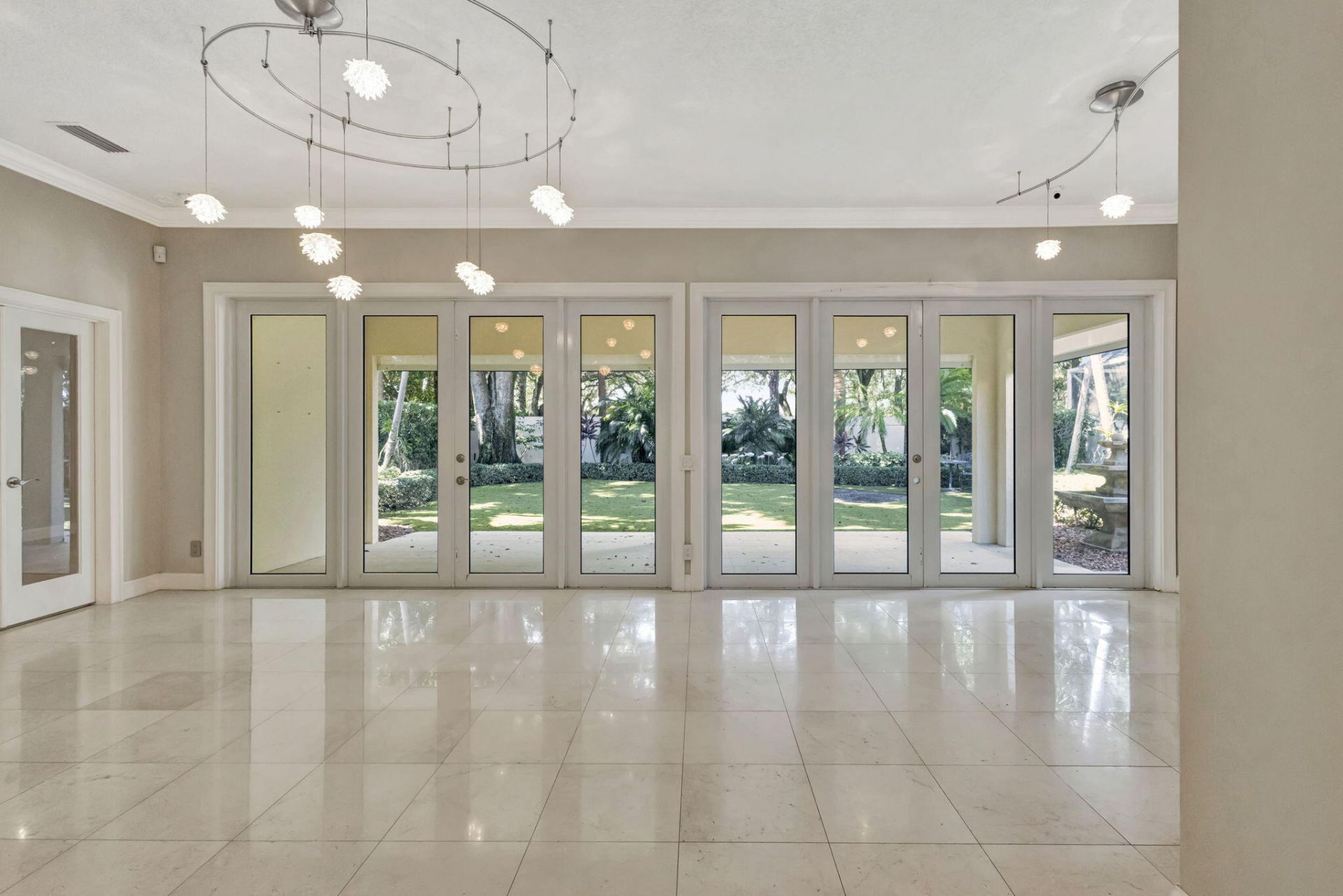 229 E Tall Oaks Circle, Palm Beach Gardens, FL 33410 Photo
