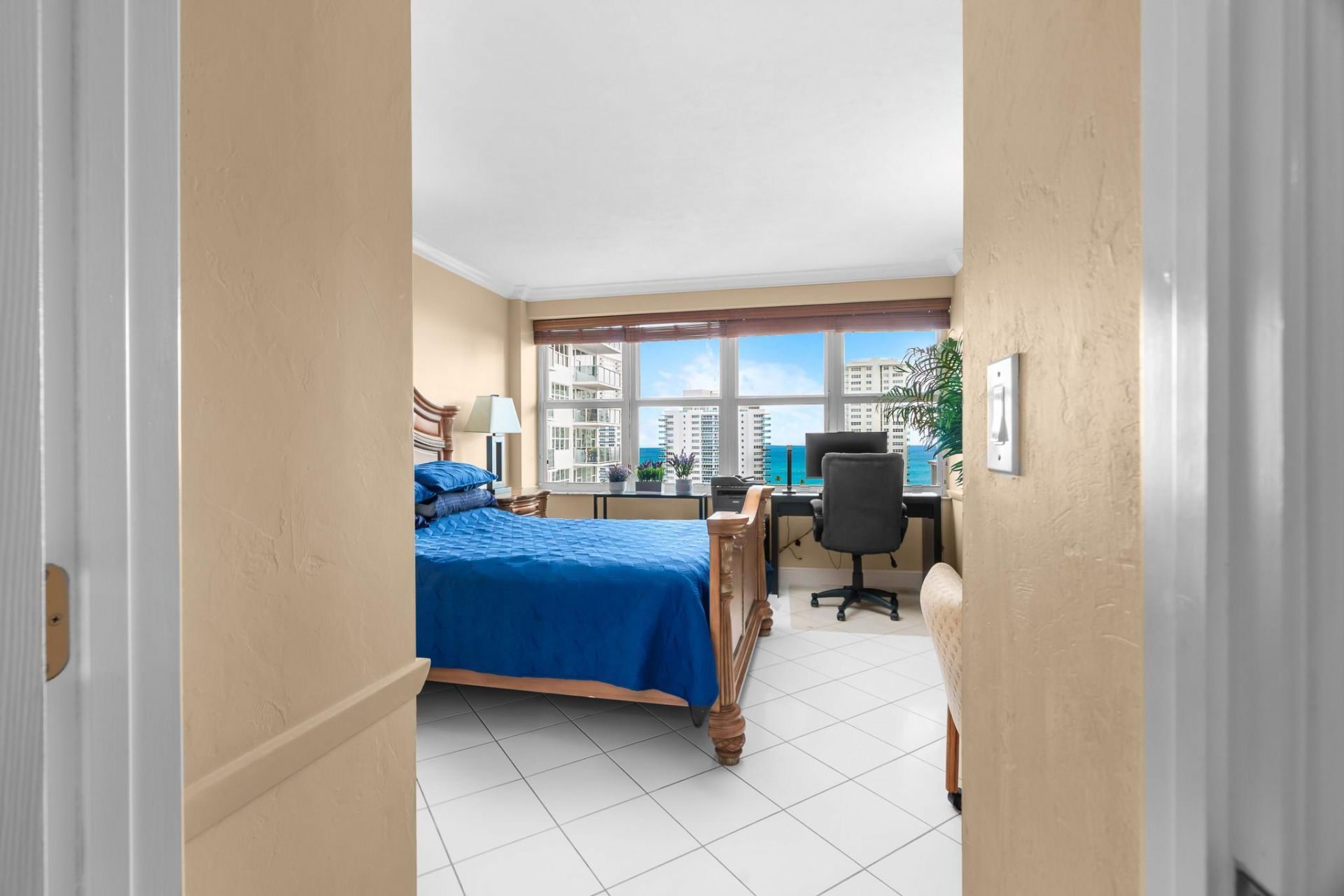 3333 NE 34th Street, Unit 1214, Fort Lauderdale, FL 33308 Photo