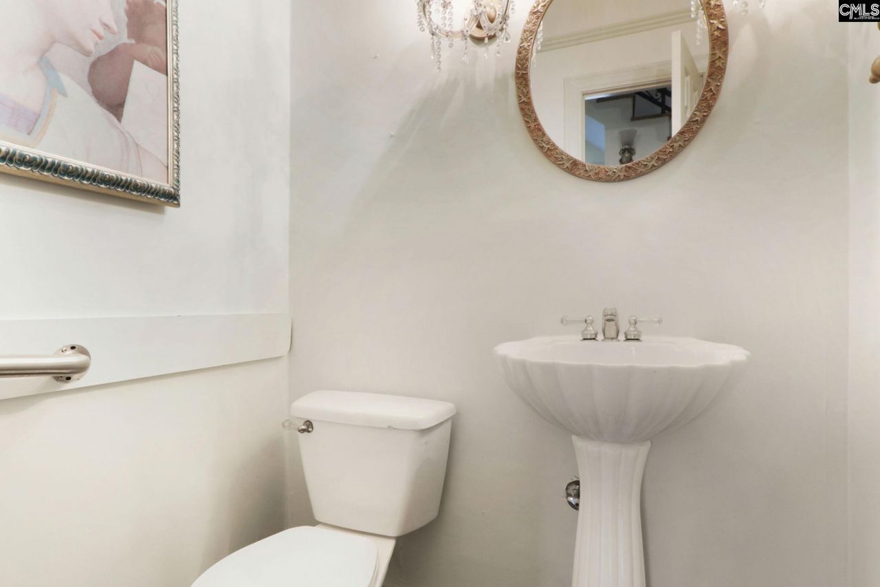 203 Holly Ridge Lane Photo 19