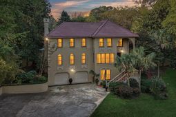 203 Holly Ridge Lane photo 4