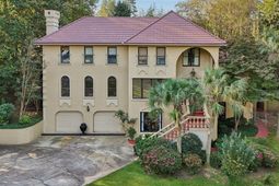 203 Holly Ridge Lane photo 4