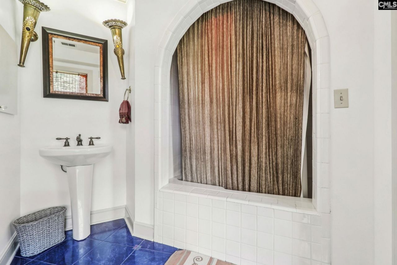 203 Holly Ridge Lane Photo 49