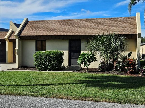501 ALBEE FARM ROAD, Unit V12, VENICE, FL 34285