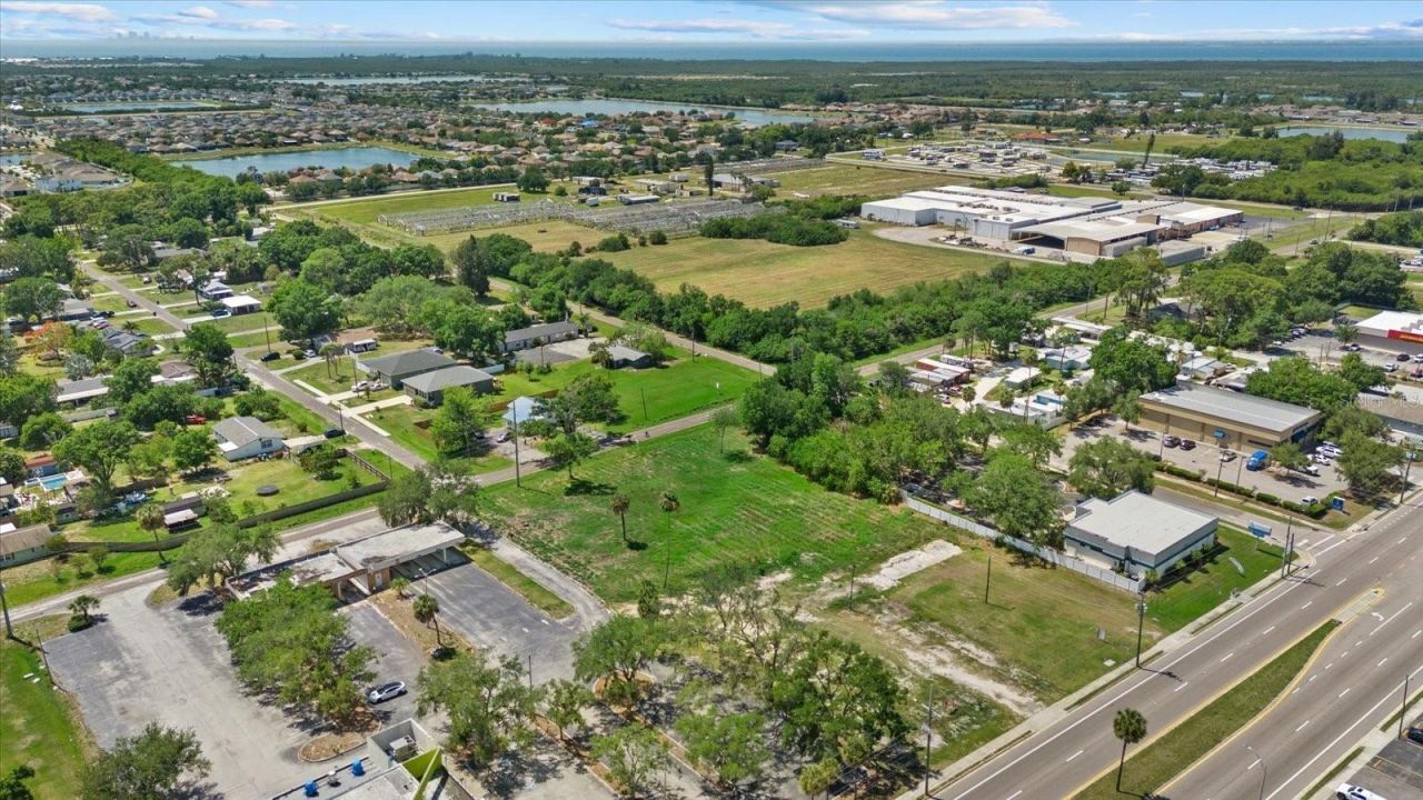 610 N Us Highway 41, Ruskin, FL 33570 Photo