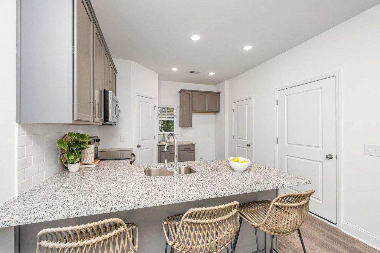 402 Gravy Train Street Photo 13