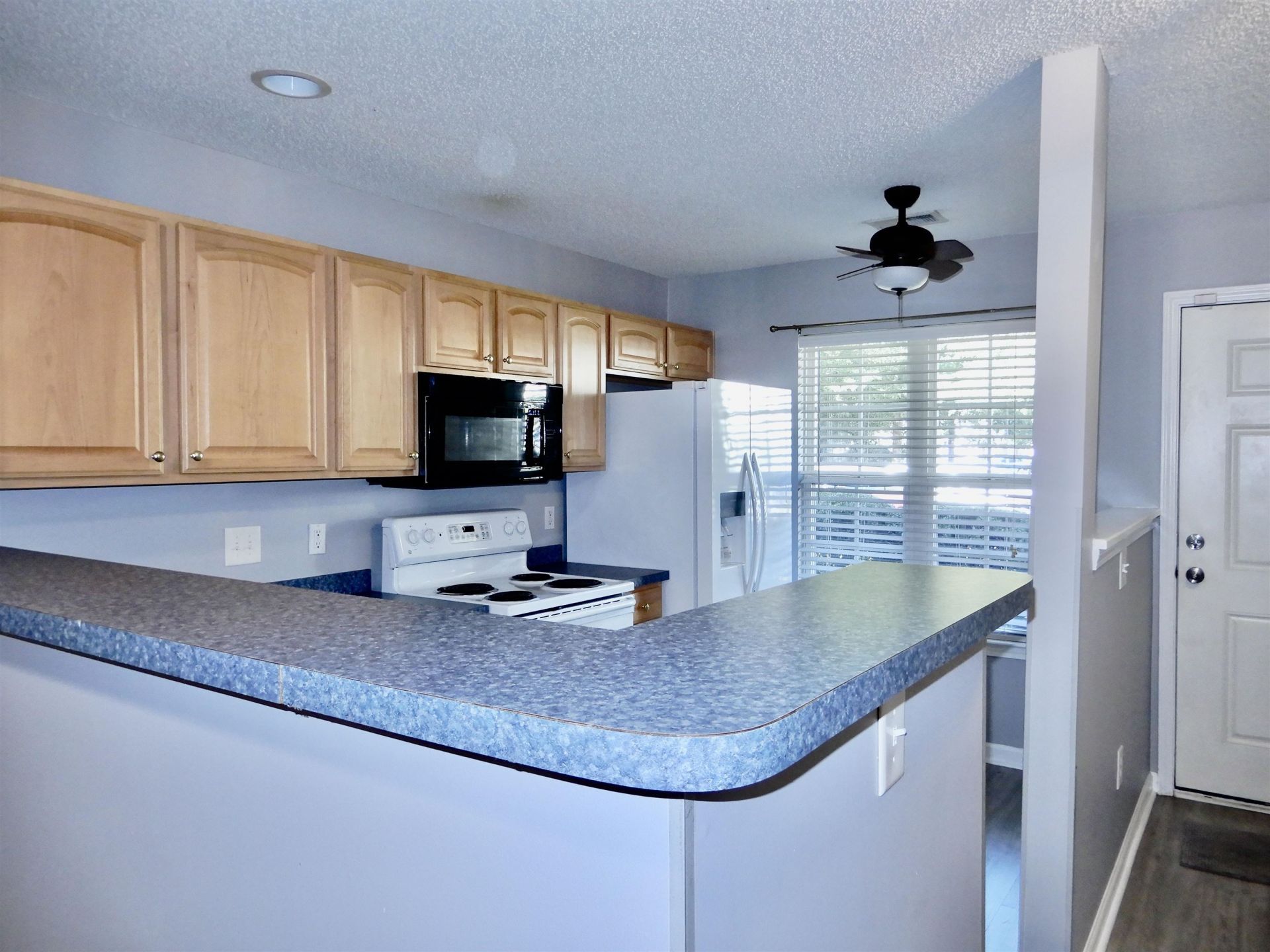 411 Seabert Rd. Photo 6