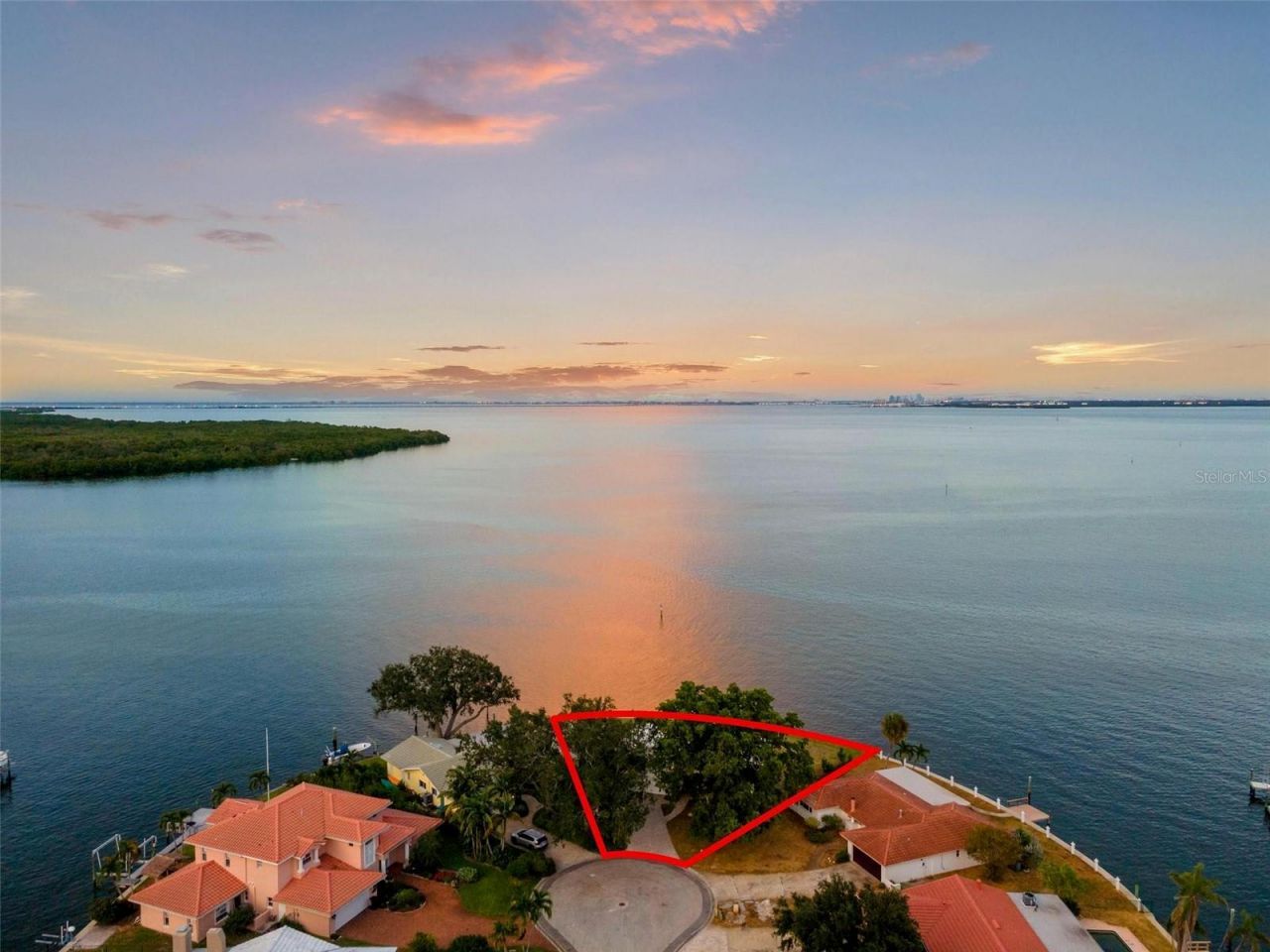 2096 Iowa Avenue Ne, Saint Petersburg, FL 33703 Photo