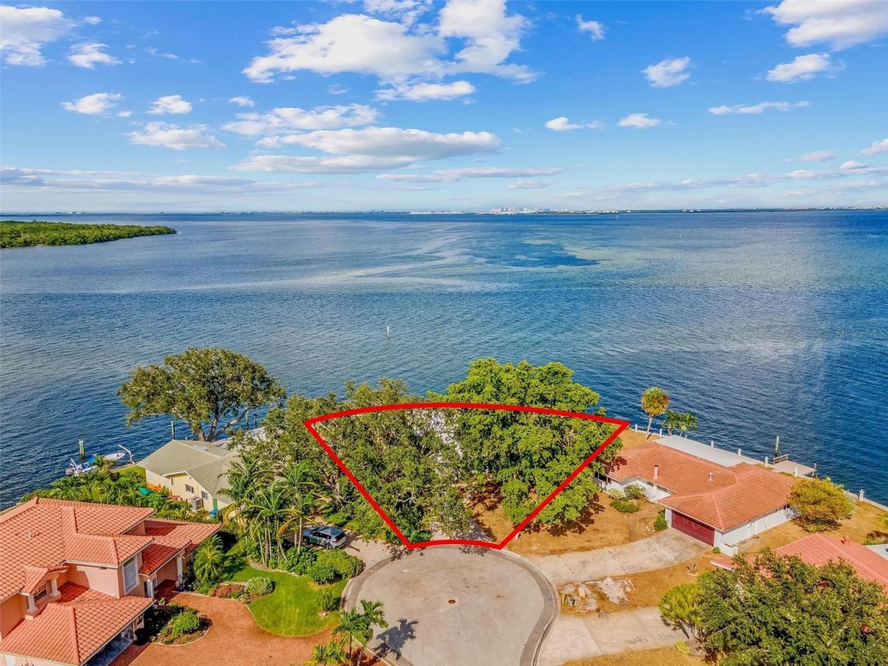 2096 Iowa Avenue Ne, Saint Petersburg, FL 33703 Photo