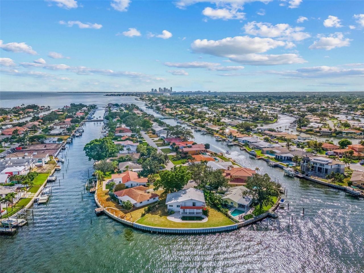 2096 Iowa Avenue Ne, Saint Petersburg, FL 33703 Photo