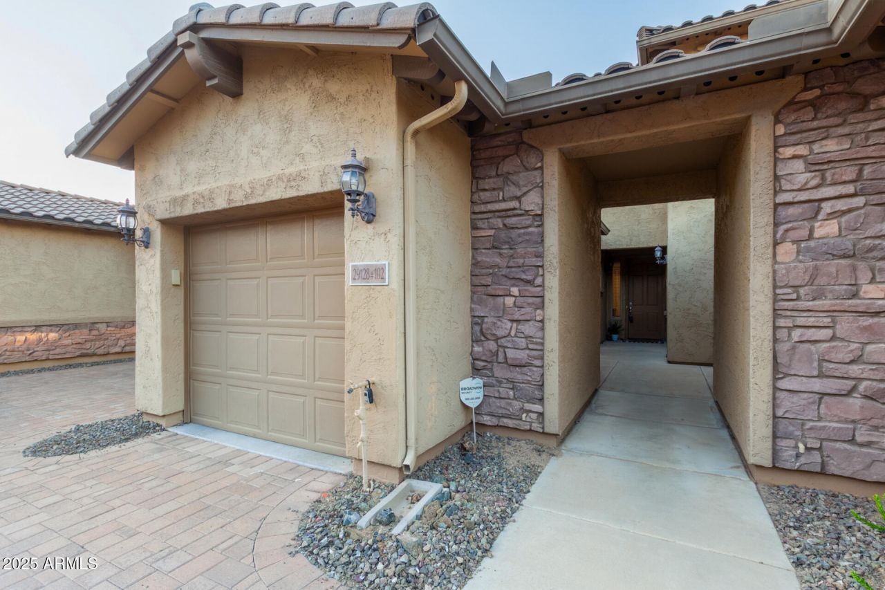 29128 N 22nd Avenue, Unit 102, Phoenix, AZ 85085 Main Photo