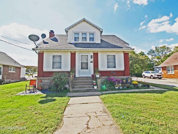 110 E FRANKLIN STREET, Jefferson City, MO 65101