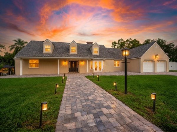 3956 TARA HALL Drive, Jacksonville, FL 32277