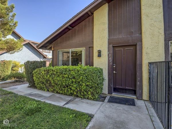 4504 Del Oro Drive, Las Vegas, NV 89102