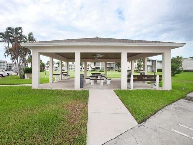 620 Horizons W, Unit 201, Boynton Beach, FL 33435 Photo