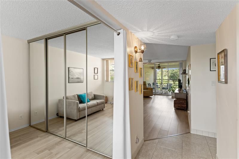 1911 Sabal Palm Drive, Unit 307, Davie, FL 33324 Photo