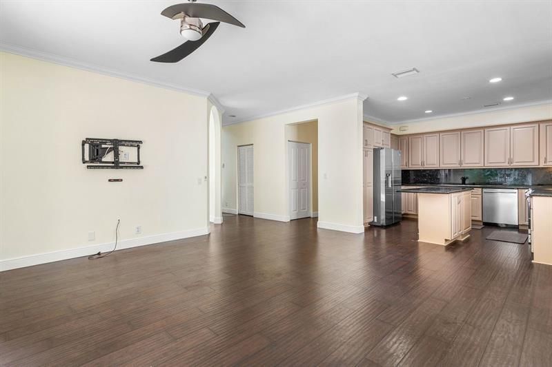 1325 Camellia Circle, Weston, FL 33326 Photo