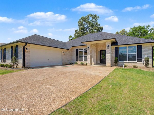 112 Farley Road, Byhalia, MS 38611