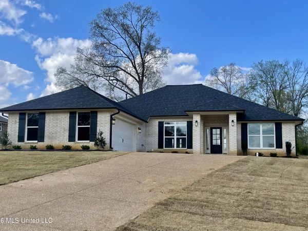 112 Farley Road, Byhalia, MS 38611