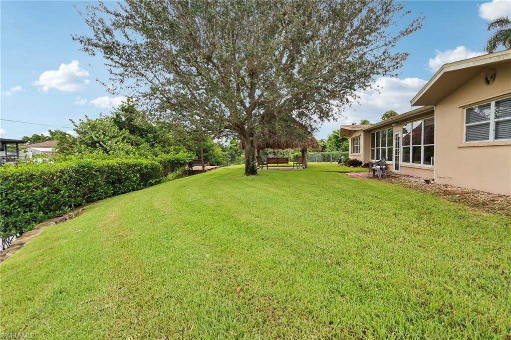 1037 Ione Dr, Fort Myers, FL 33919 Photo