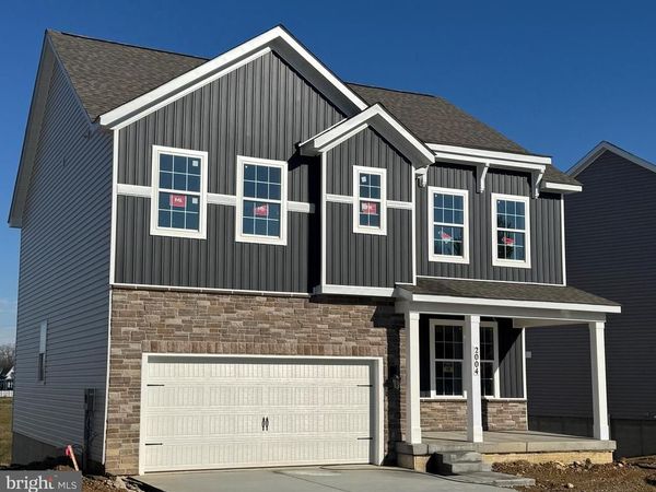 2004 PAPERBACK WAY, YORK, PA 17408