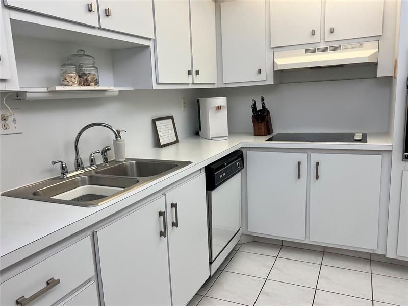 4250 Galt Ocean Drive, Unit 7K, Fort Lauderdale, FL 33308 Photo