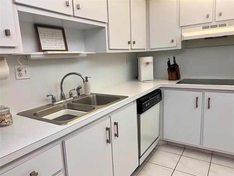 4250 Galt Ocean Drive, Unit 7K, Fort Lauderdale, FL 33308 Photo