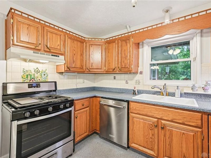 199 Fairfield Pike, Enon Vlg, OH 45323 Photo 28