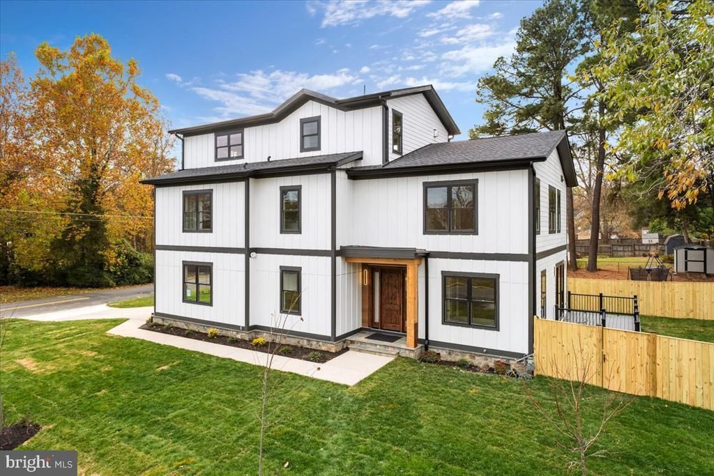 1600 Lafayette Drive, Alexandria, VA 22308 Main Photo