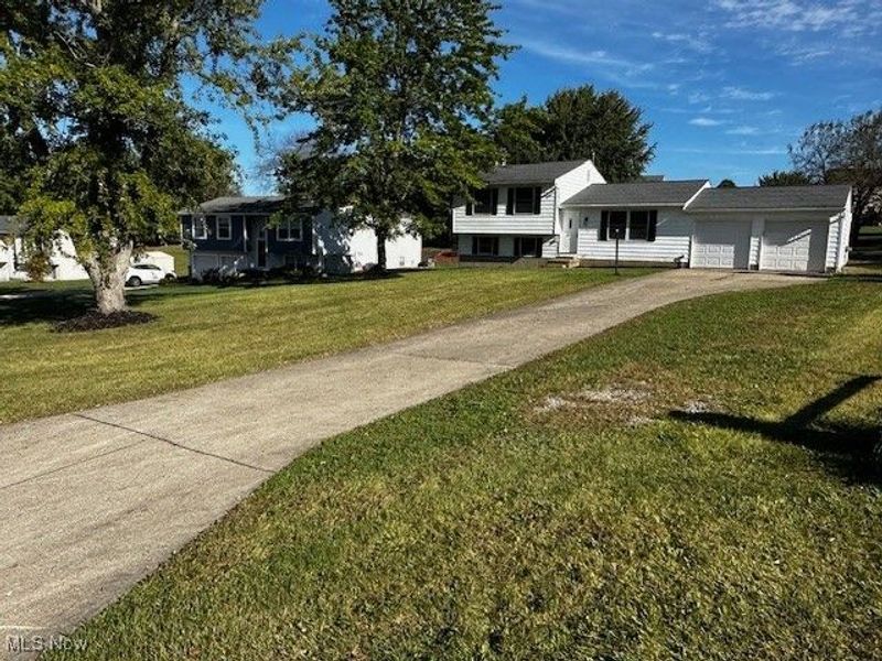 2827 Cynthia Drive, Medina, OH 44256 Photo 2