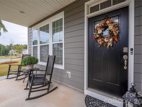 121 Rhuidean Court, Troutman, NC 28166