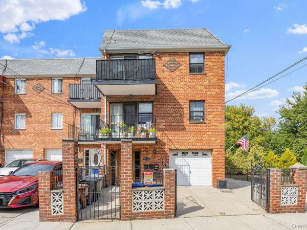 7521 Caldwell Avenue, Middle Village, NY 11379