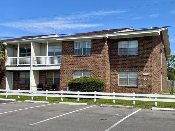 605 Colonial Drive, Unit 2, Fort Walton Beach, FL 32547