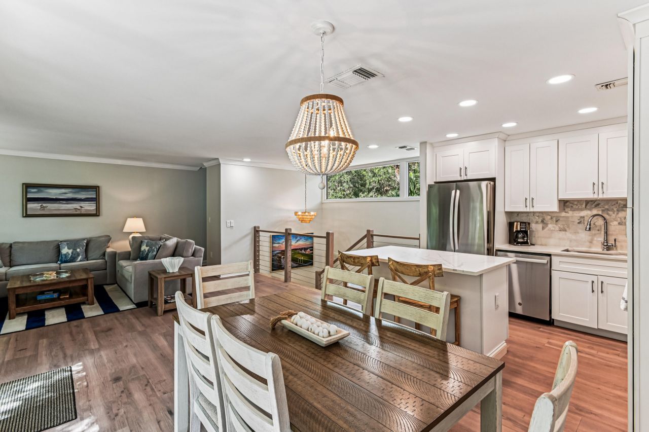 1355 Dunlin Court Photo 3