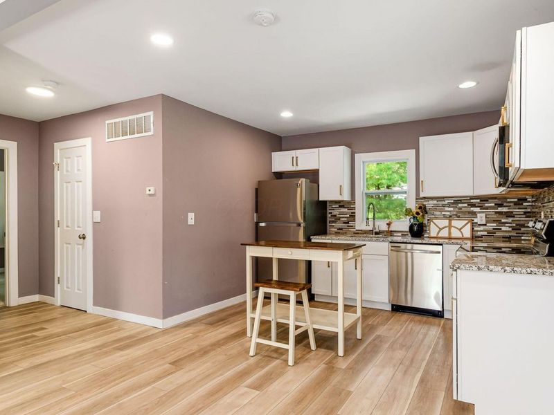 168 London Road, Delaware, OH 43015 Photo 4