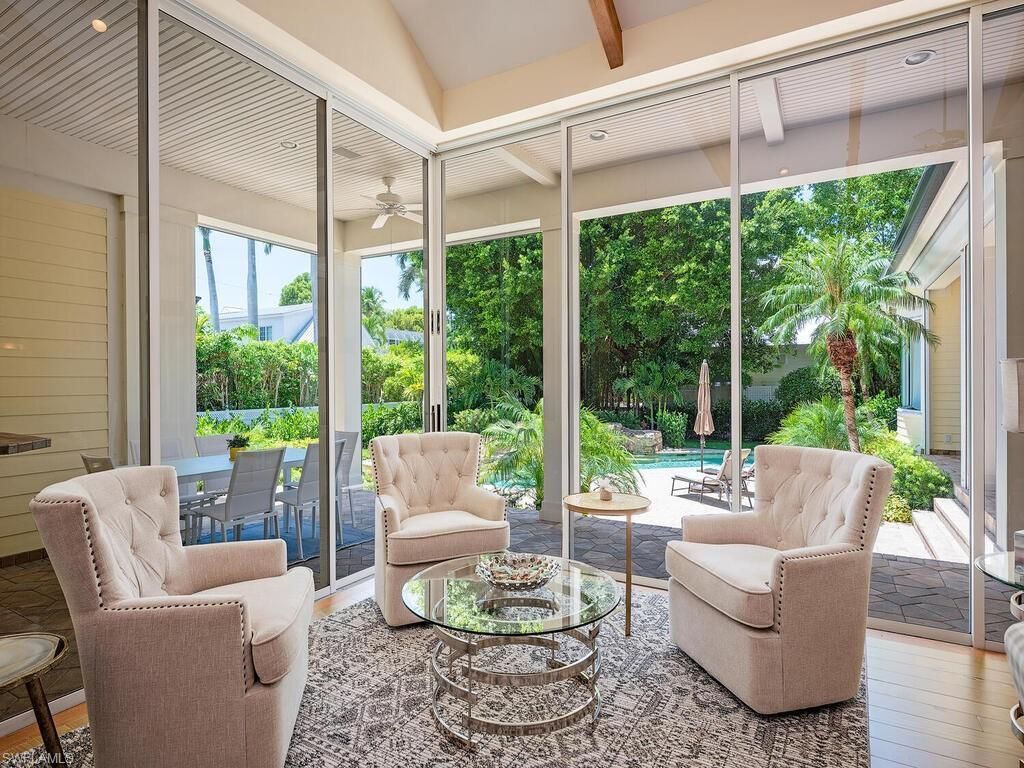 194 4th Ave N, Naples, FL 34102 Photo