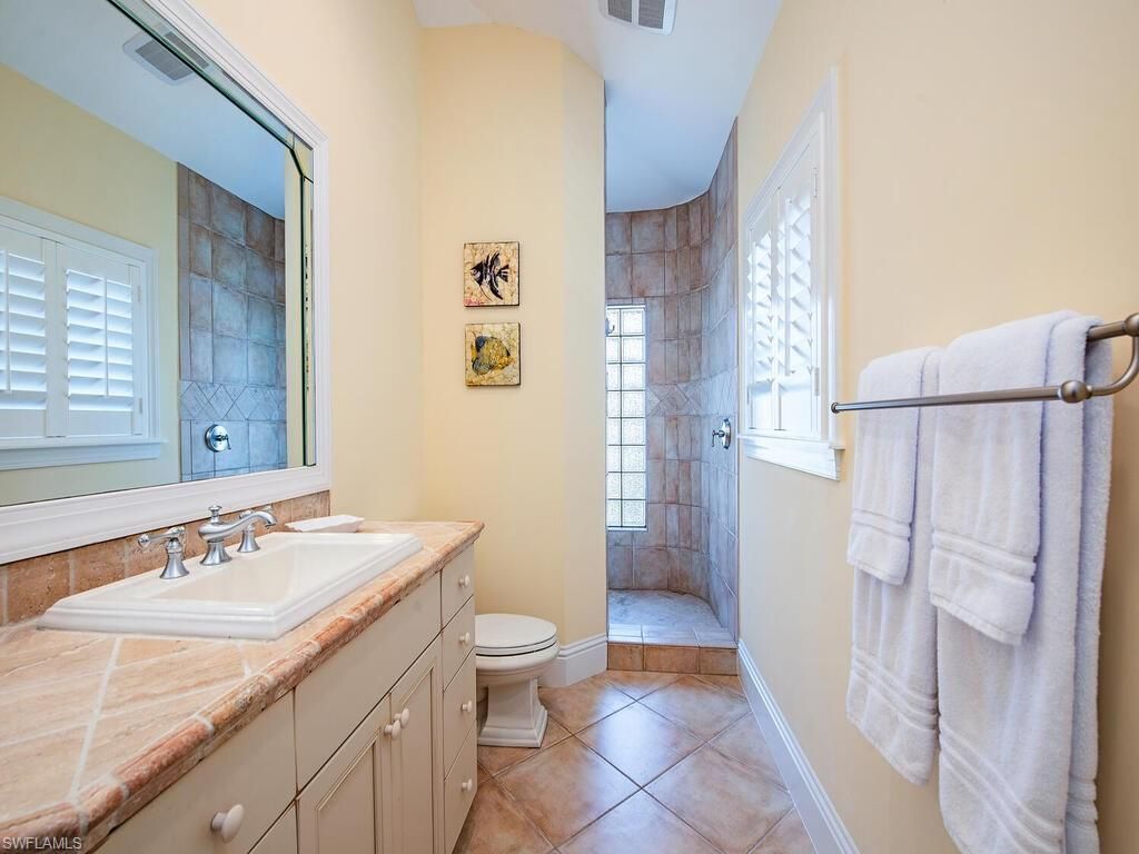 194 4th Ave N, Naples, FL 34102 Photo