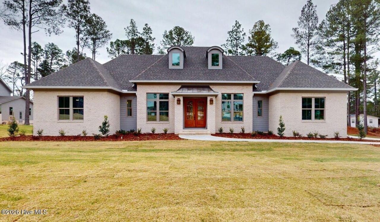 220 Paulson Court, Pinehurst, NC 28374 Main Photo