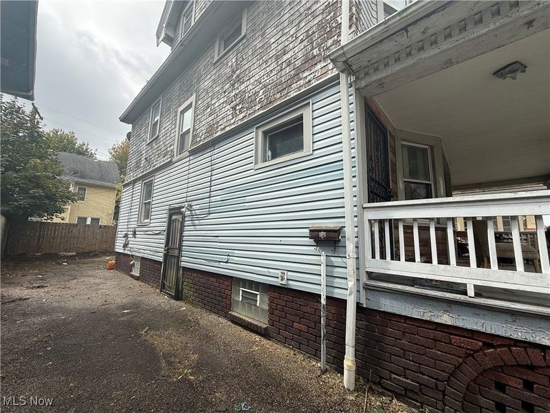 9108 Parmelee Avenue, Cleveland, OH 44108 Photo 2