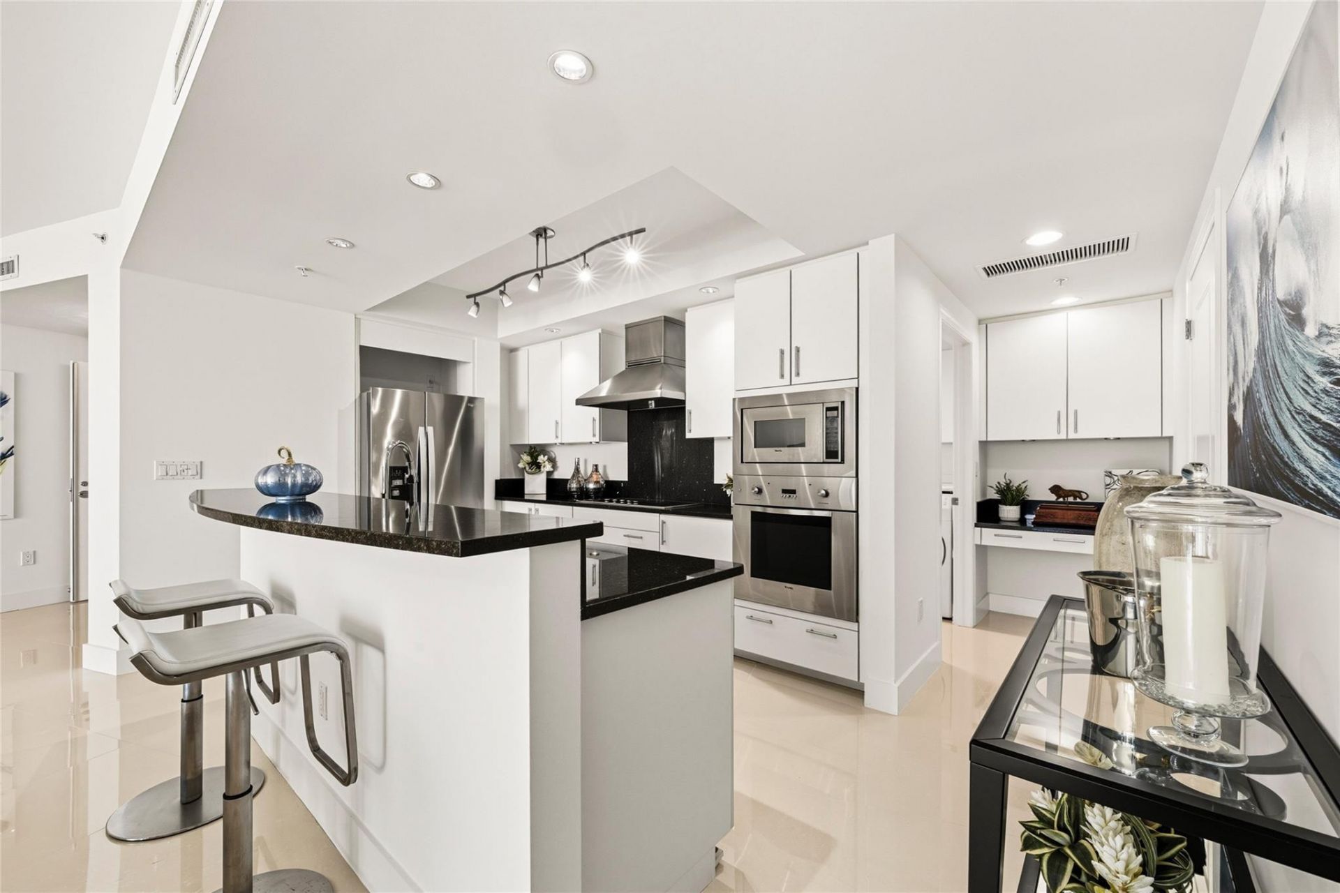 1 N Ocean Boulevard, Unit 1604, Pompano Beach, FL 33062 Photo