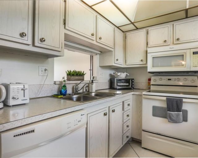 4705 NW 35th Street, Unit 411, Lauderdale Lakes, FL 33319 Photo